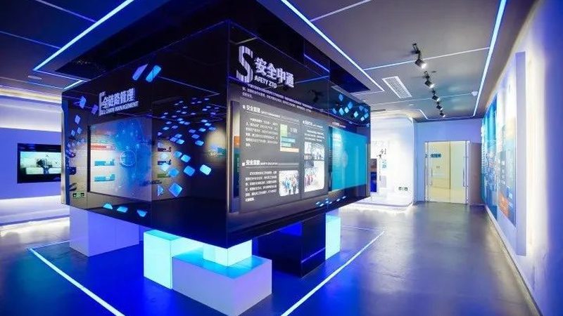 机房吊顶与普通吊顶：关键区别与选择要点**